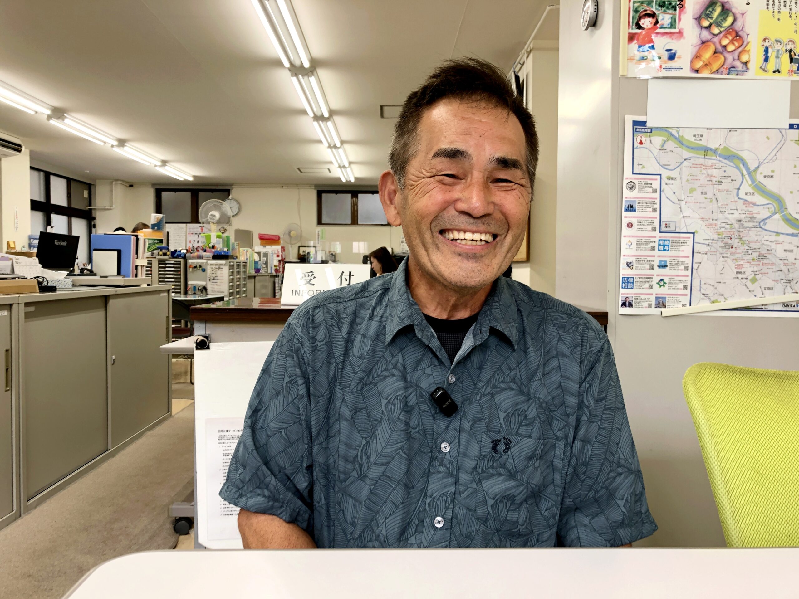 取材の終わりに笑顔を見せる田中さん